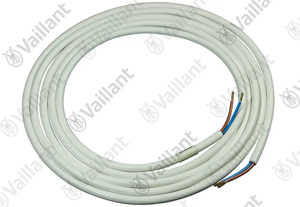 Weißes Kabel, in Schlaufen gewickelt, mit zwei Drähten in Blau und Braun an einem Ende. Marke Vaillant sichtbar auf dem Material.